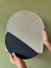 Load image into Gallery viewer, Reversible oval mats