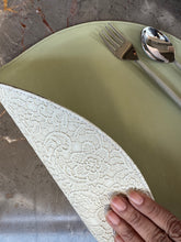 Load image into Gallery viewer, Lace &amp; pista reversable table mats
